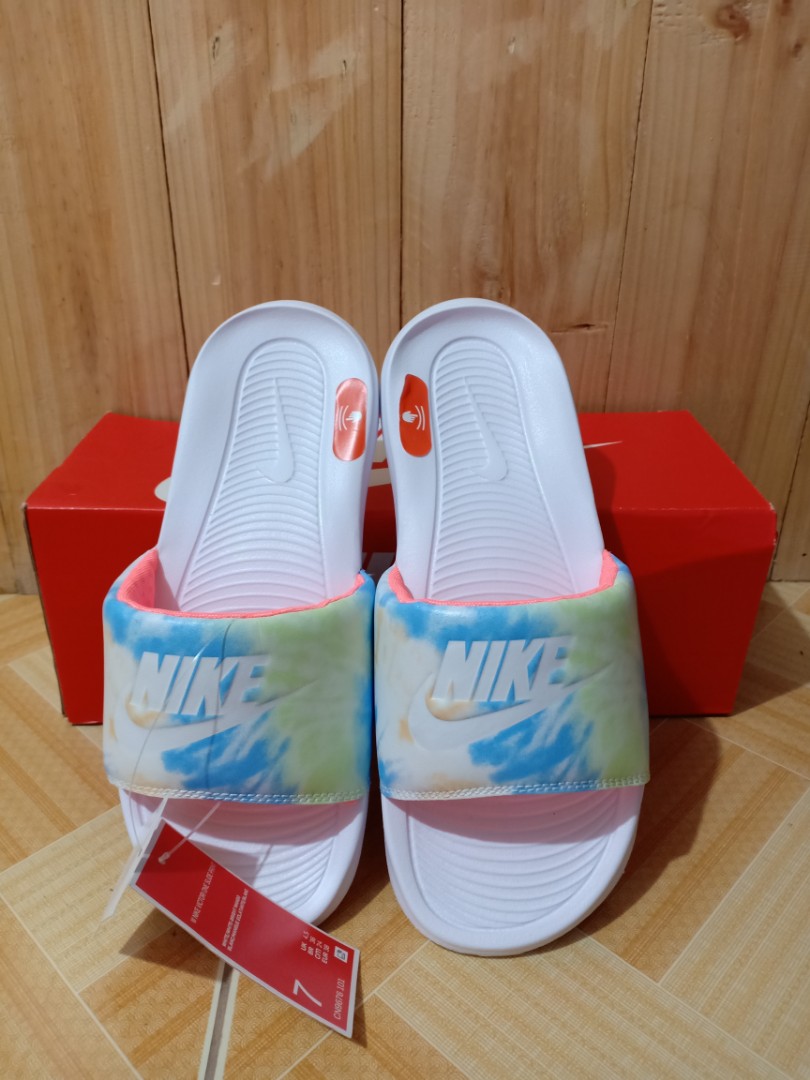 sliders for women nike