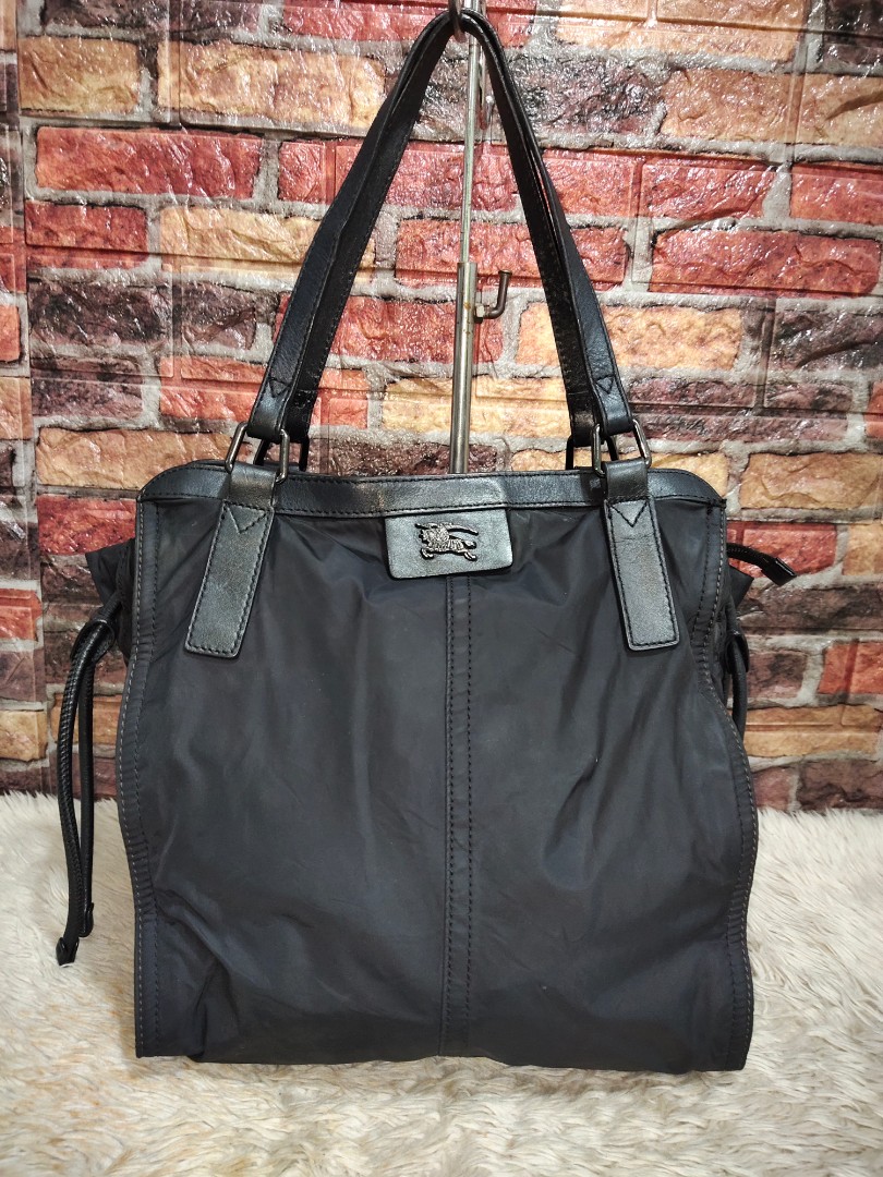 Burberry black nylon tote bag discount