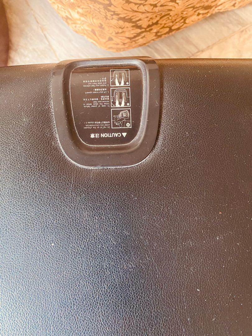 OSIM FOOT MASSAGER (Category: Health Monitors & Weighing Scales) located in Manila. Submitted by sachis_closet (Listing ID 1144693246, Image 2). Description: Hardly used. Very good condition Makati location RFS: transfer of residence .