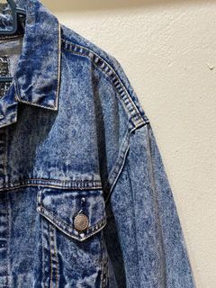 (Category: ) located in . Submitted by syirapreloved (Listing ID 1144770755, Image 1). Description: .