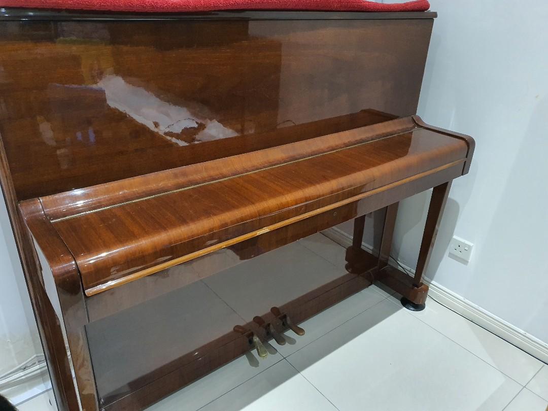 Petrof 115 online upright piano