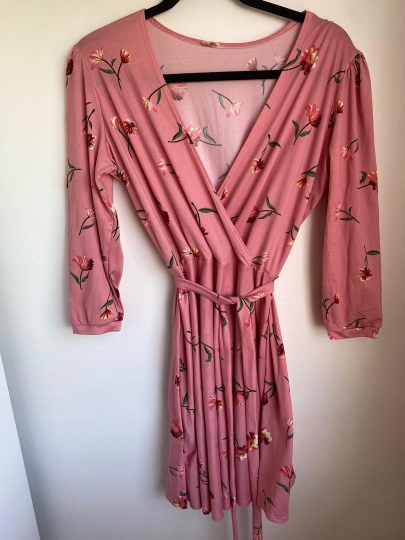 Pink Floral Dress with (Category: Dresses) located in Paranaque City. Submitted by xelafiles (Listing ID 1144682600, Image 1). Description: Pink Floral Dress with 3/4 Sleeves With tie up detail for waist emphasis Brand New Perfect for weekend gala with friends pr date nights RFS: Does not fit.