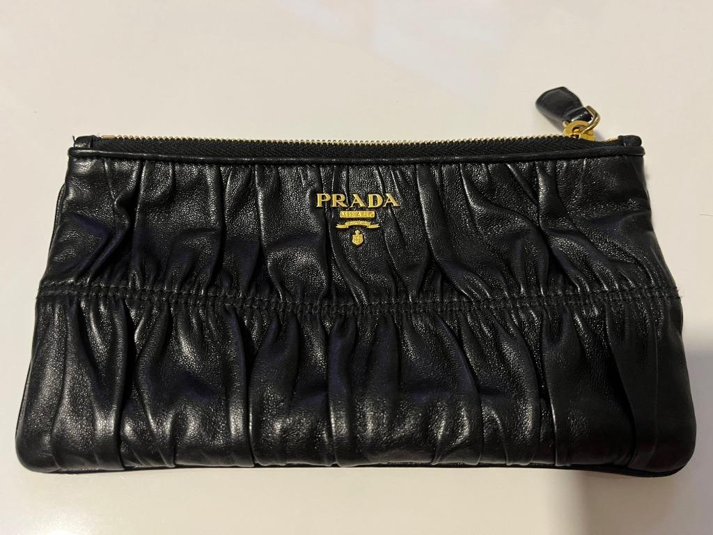 Prada nappa shop gaufre clutch