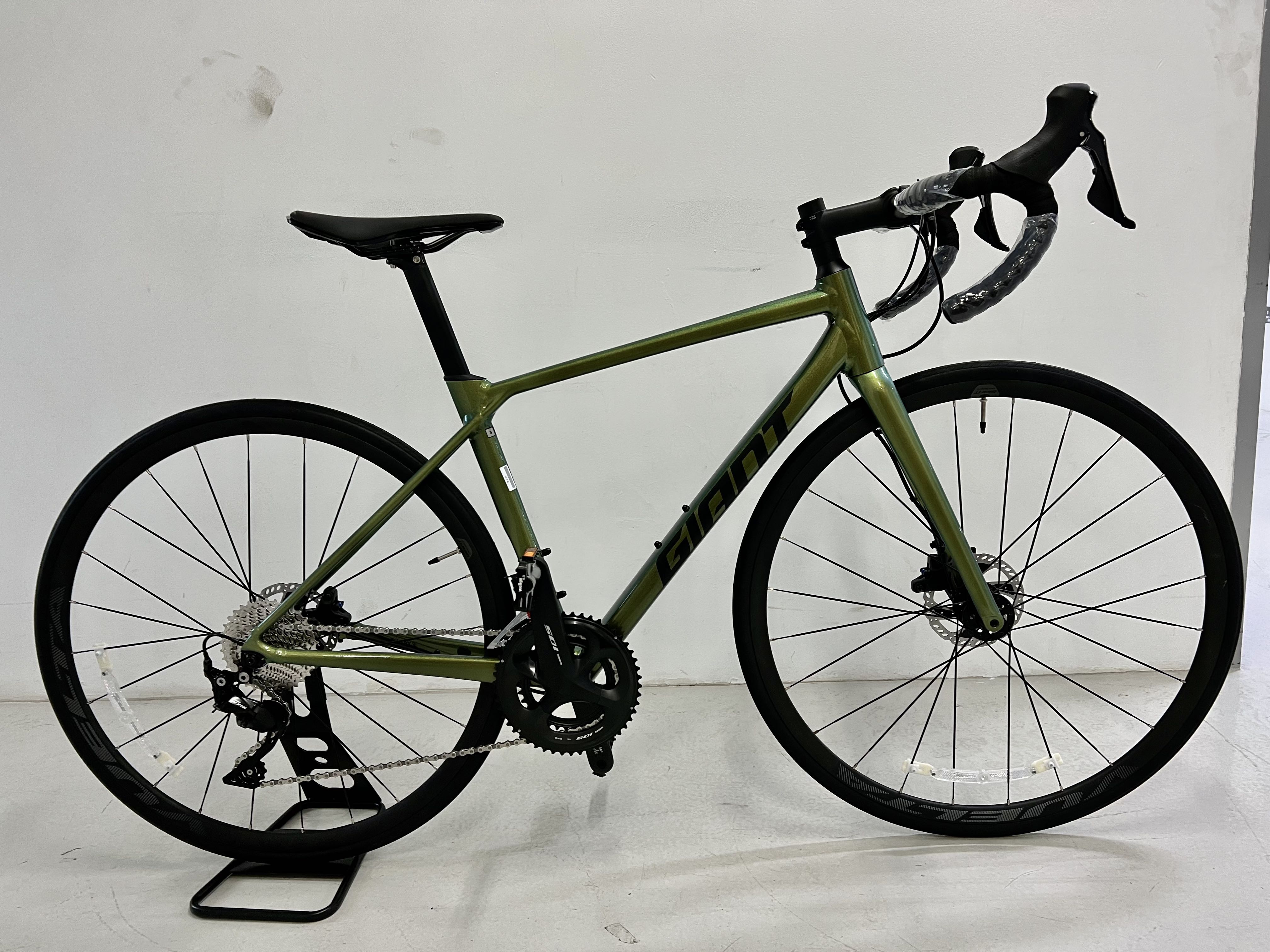 Ready stock Giant TCR SL Disc Sports Equipment Bicycles Parts