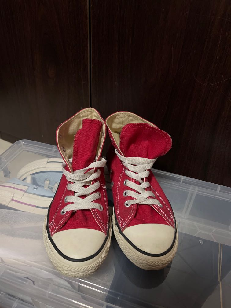 Red converse size hotsell 2
