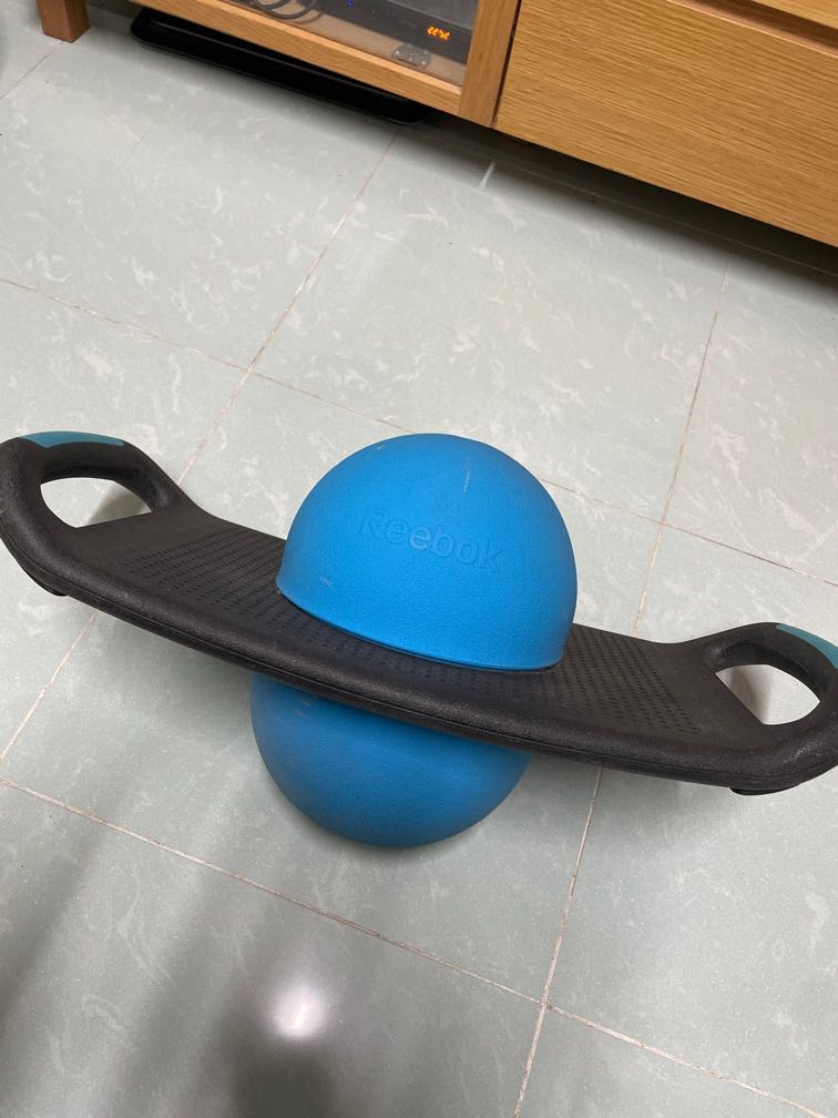 Reebok Balance Board (Core Training) 運動產品, 運動與健身, 運動與健身- 有氧健身器材- Carousell
