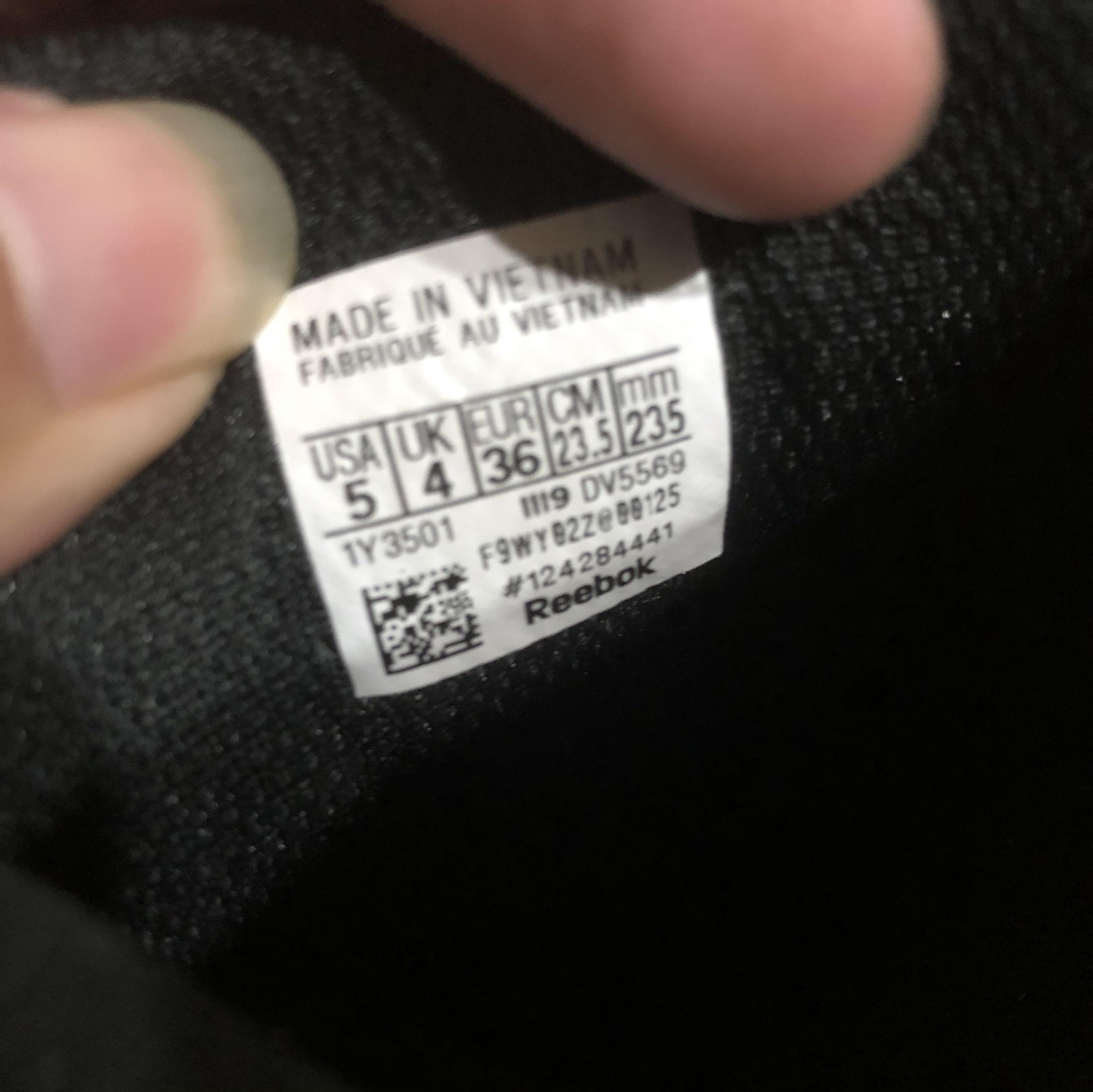 Reebok Slice Cvs, Women's Fashion, Footwear, Sneakers on Carousell