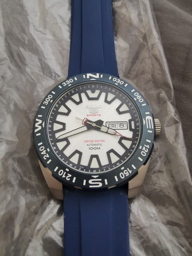 Seiko Mt Fuji limited edition, Men's Fashion, Watches & Accessories,  Watches on Carousell