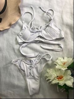 (Category: ) located in . Submitted by ajsclosetph (Listing ID 1144722619, Image 1). Description: .