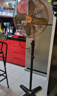 (Category: ) located in . Submitted by whoisandi (Listing ID 1144785773, Image 1). Description: .