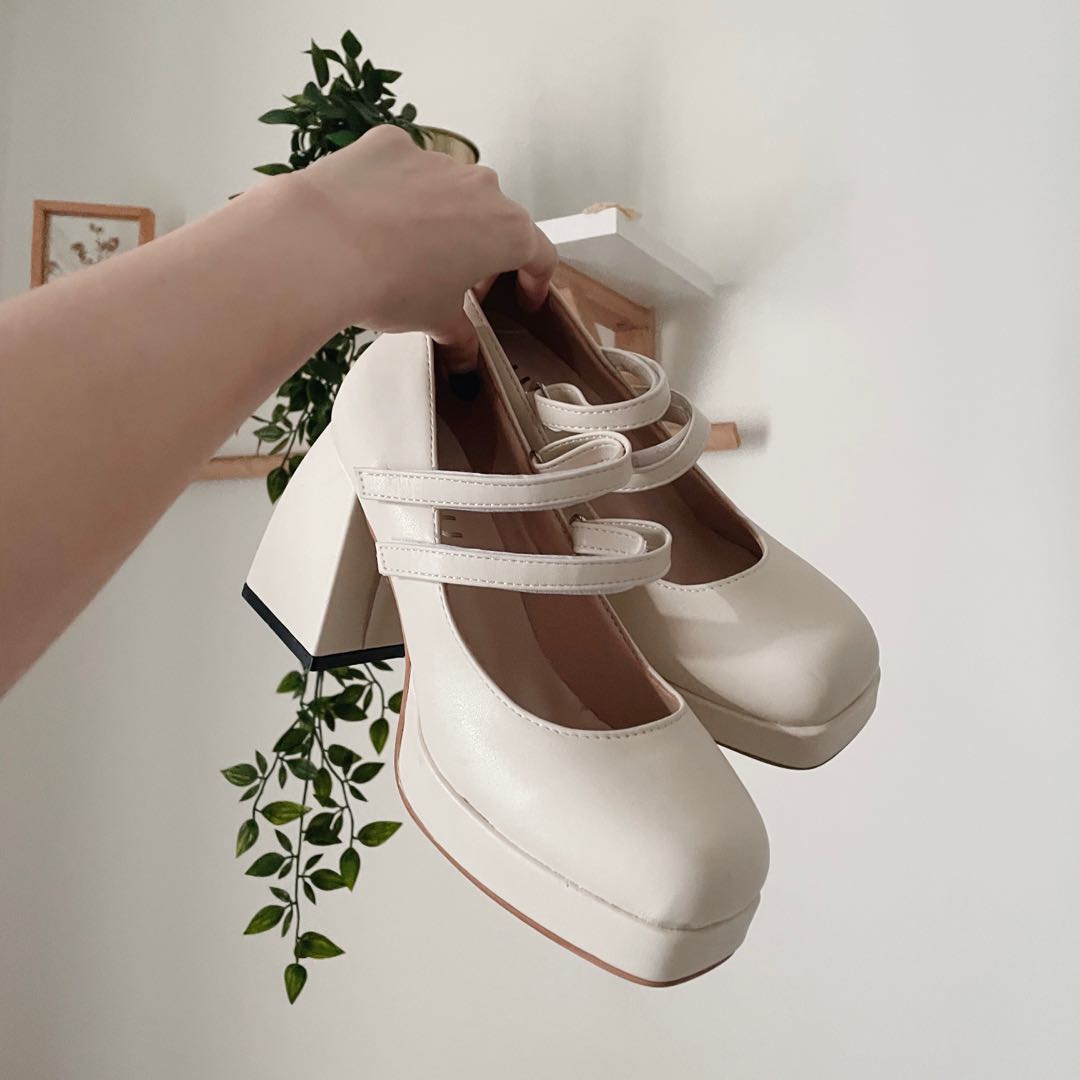 White mary jane heels online