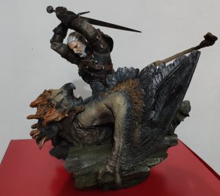 The Witcher 3 Wild Hunt edition Geralt Battling a Griffin Statue figure ps3  iii