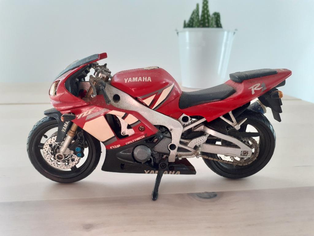 Yamaha YZF R1 Figurine (Category: Vehicle & Diecast Models) located in Paranaque City. Submitted by donjuan_thegreat (Listing ID 1144813566, Image 1). Description: Item in very good vintage condition Broken windshield and light as seen in pics Handle has damage Purchased in Paris Material: Dimensions: W 6 cm H 9.5 cm L 17 cm For pick-up in UPS 5 Paranaque or can ship at buyers expense.
