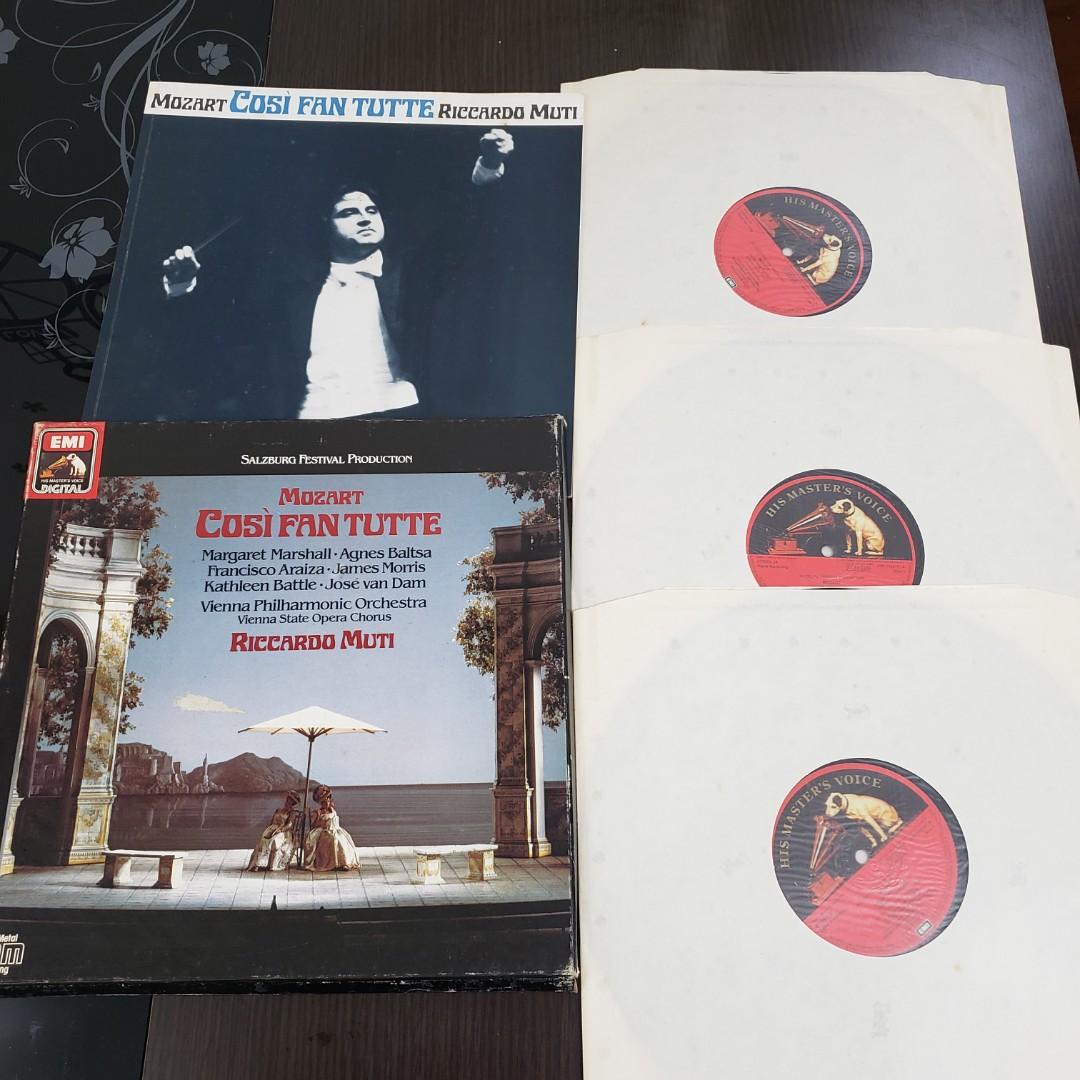 Mozart*, Margaret Marshall, Agnes Baltsa, Francisco Araiza, James Morris (5), Kathleen Battle, José van Dam, Wiener Philharmoniker, Konzertvereinigung Wiener Staatsopernchor, Riccardo Muti – Così Fan Tutte （分類：音樂與媒體 - 黑膠碟）位於 Hong Kong。 由 goodkck 提交（商品編號 1144929509，圖片 3）。簡介： 一套三張 box set， 好新淨 ▶️付款方法： |銀行轉帳|轉數快|Payme|支付寶| ▶️運送方式🚛： 1️⃣ 郵寄掛號📮（郵費預先給賣方） 2️⃣ 順豐到付📦（直接俾運費給快遞公司） 3️⃣ 買滿150元或以上可選擇🗓面交😁， 【MTR屯門站】交收，只收現金💰 ▶️溫馨提示🙂： 面交地區只限MTR屯門站，並不考慮其他地區交收