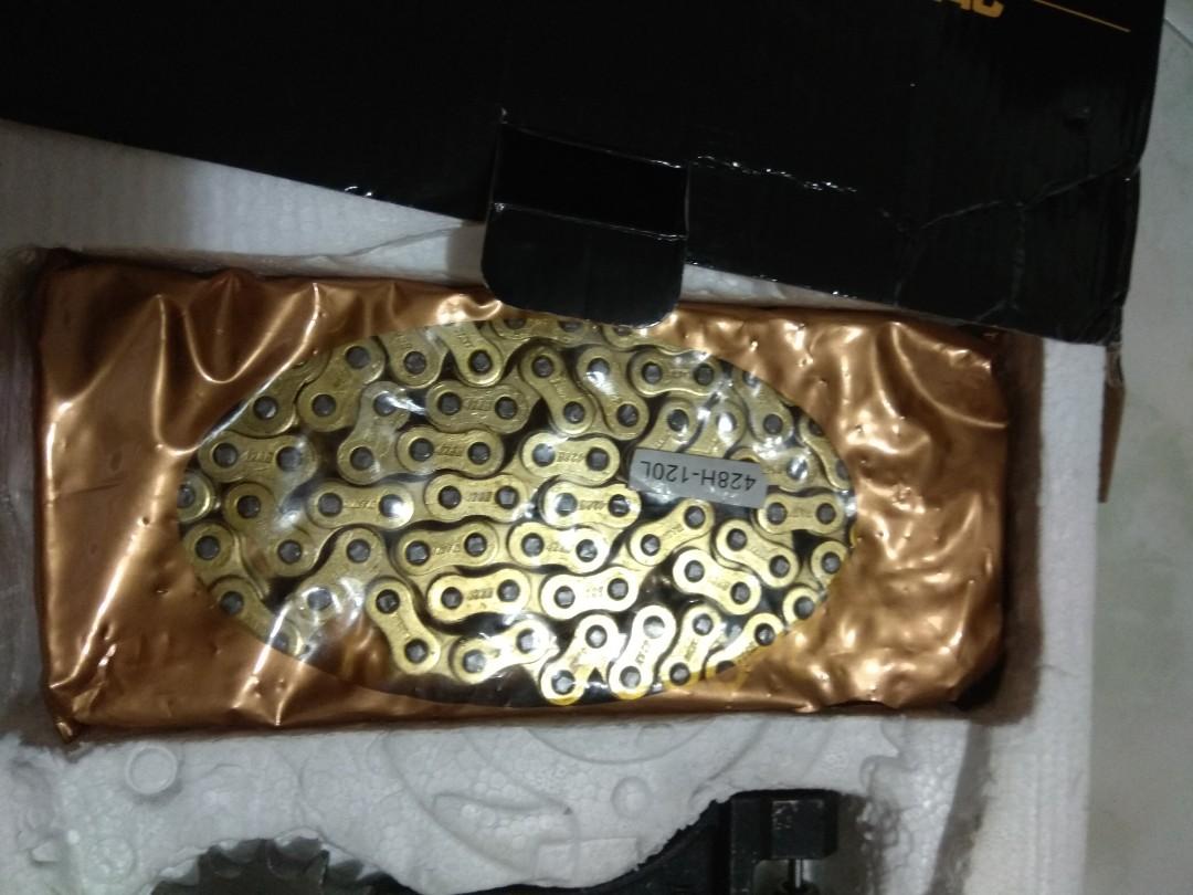 All generation YBR 125 sprocket chain set, Motorcycles, Motorcycle