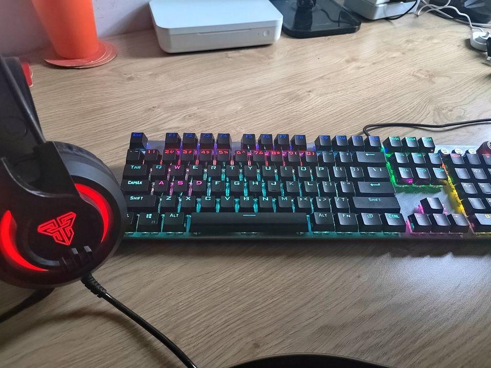 Aula Gaming keyboard+ Fantech Gaming headset combo. Full range RGB ...