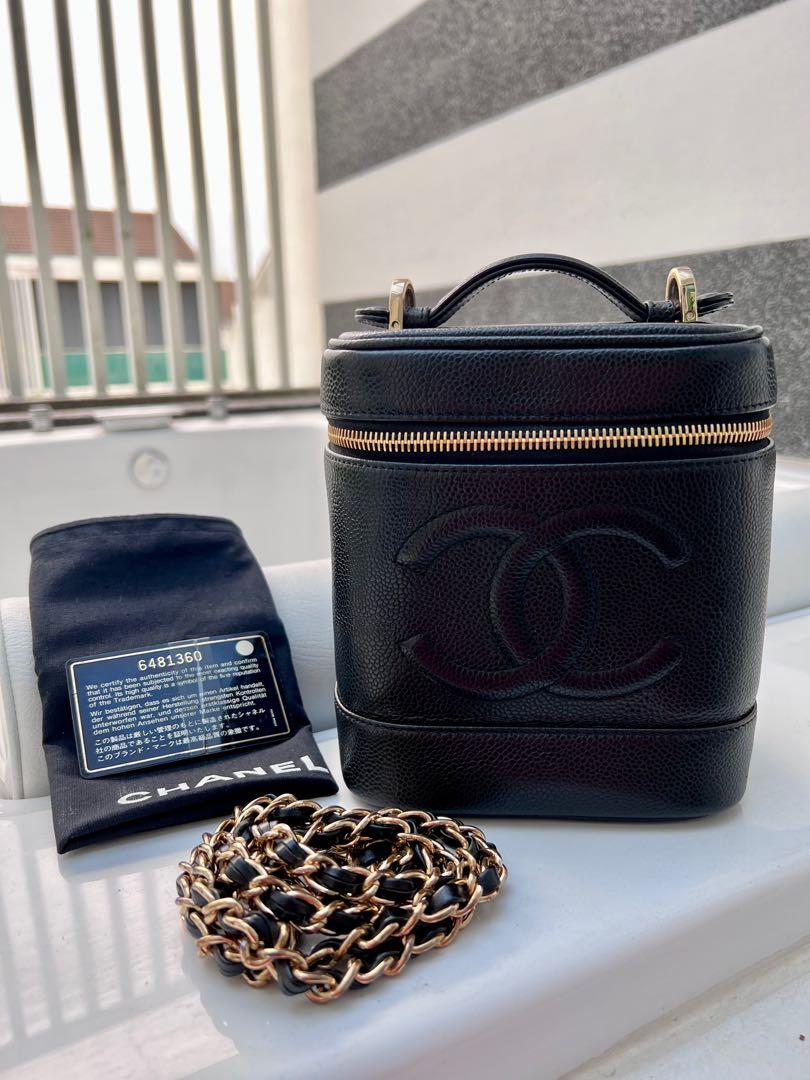 Chanel caviar vanity hotsell case