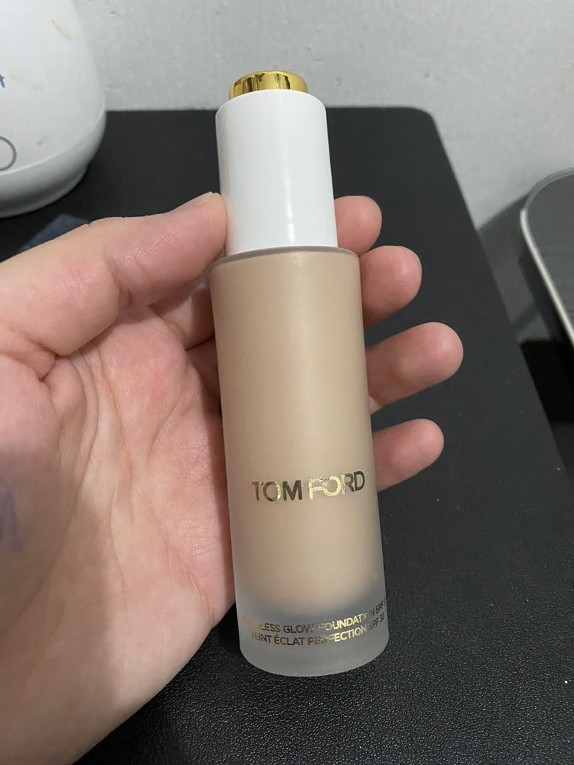 Authentic Tom Ford Soleil Flawless Glow Foundation, Beauty & Personal Care,  Face, Makeup on Carousell