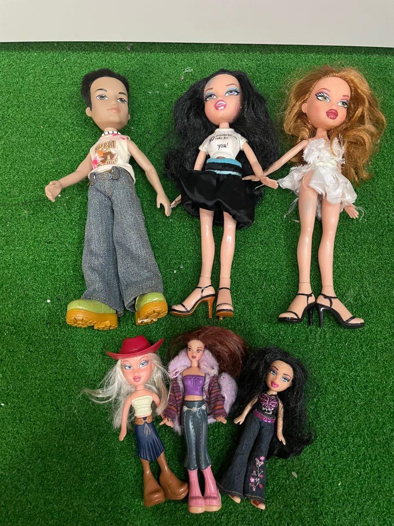 Bratz doll shop set
