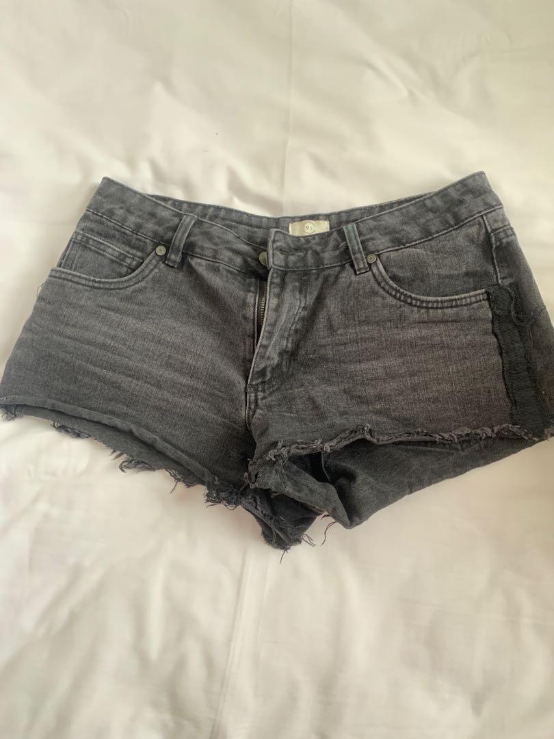 Cotton on grey denim shorts, Fesyen 