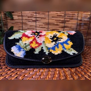 (Category: ) located in . Submitted by WIMC2ndaccount (Listing ID 1144998782, Image 1). Description: .