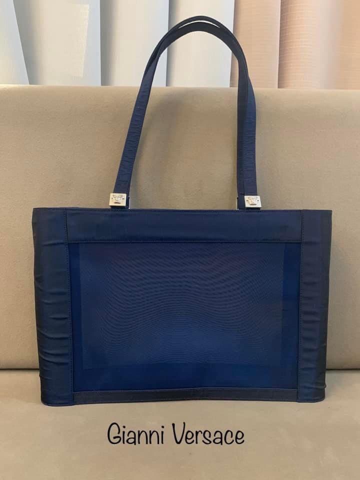 Gianni Versace Mesh Tote Bag (Category: Luxury Bags & Wallets) located in Paranaque City. Submitted by katlouieleandicho (Listing ID 1144966123, Image 2). Description: 💯Authentic #gianniversace Mesh Tote Bag Made in Italy Rank AB Price : P3.5K.