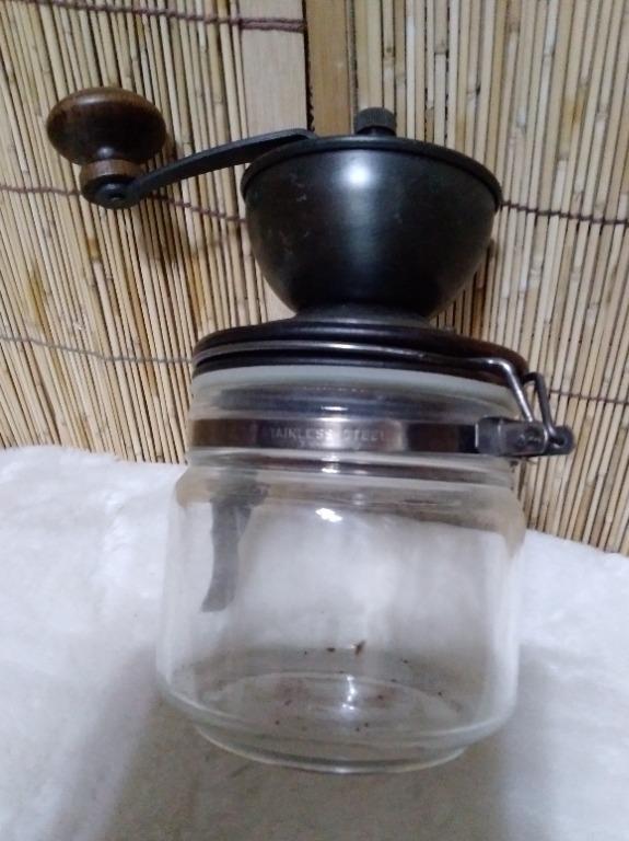 Hario Vintage Manual Coffee Grinder with Glass Canister, Hobbies & Toys
