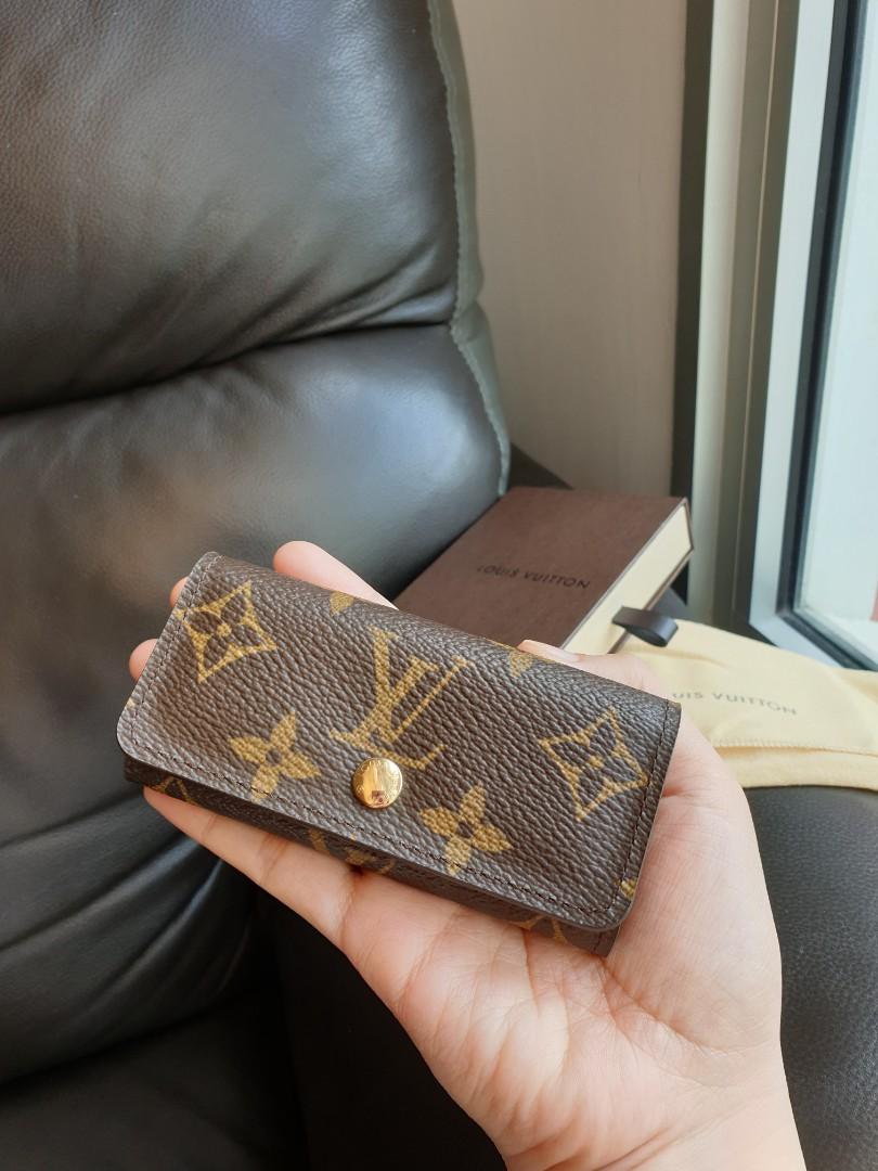 Louis Vuitton LV Monogram 4 Key Ring Holder, Luxury, Bags & Wallets on  Carousell