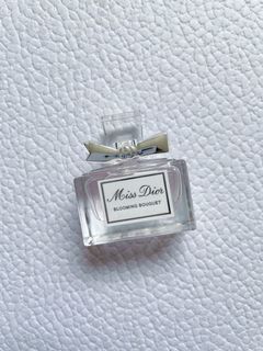 全新 多款 Christian Dior 迪奧 CD Miss Dior Dior小姐 香水 香水版 香水小樣 香薰 5ml 旅行裝 試用裝 便攜裝 限量版 絕版 珍藏版 Miss Dior Blooming Bouquet 花漾甜心 淡香水64167810187777110