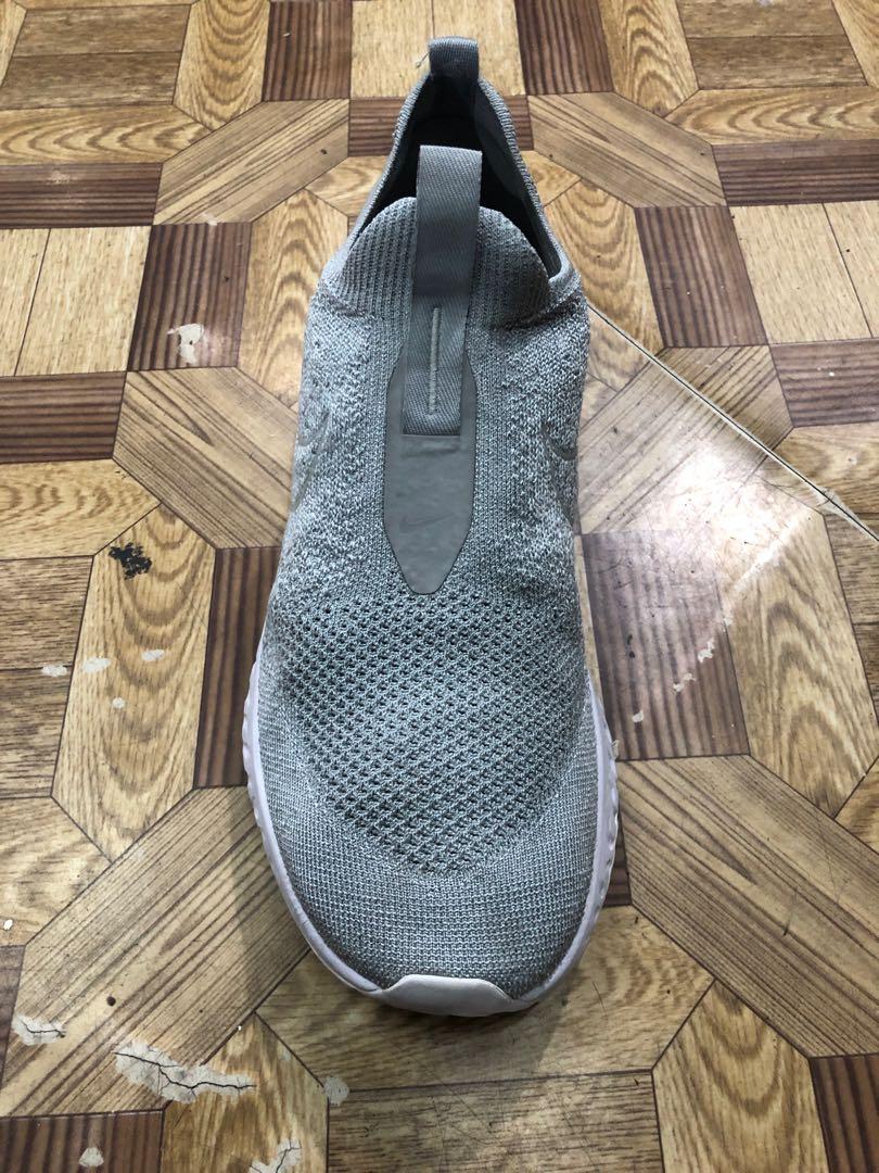 Nike Epic Phantom React FK ‘Wolf Grey’(11.5 US) (Category: Sneakers) located in Baguio. Submitted by master_of_brands (Listing ID 1144956749, Image 3). Description: Authentic Nike Epic Phantom React Flyknit ‘Wolf Grey’ Size 11.5 US/29.5 cm/45.5 Europe Slightly used Minimal sign of usage No box No sole separation/No pinhole In excellent condition .