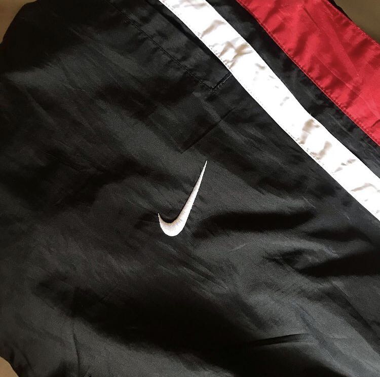 NIKE SIDE BUTTON TRACK PANTS, Fesyen 
