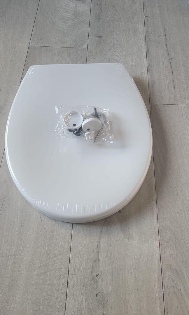Oil Pressure Family Plastic Toilet Seat, 傢俬＆家居, 浴室、廚房用品配件 Carousell