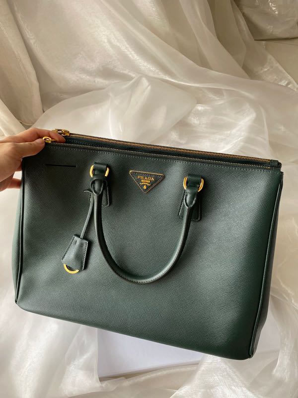 Prada saffiano 35 online
