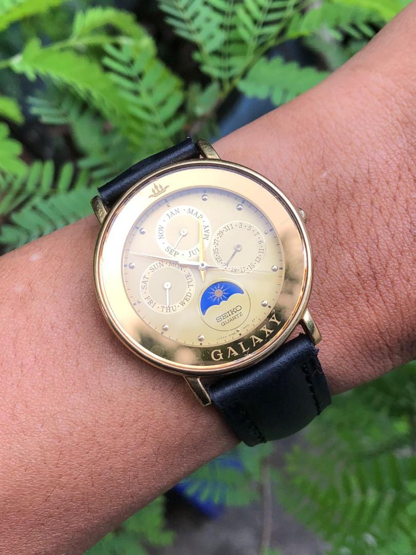 SEIKO galAxy Moonphase Watch Ori, Fesyen Wanita, Jam Tangan di Carousell