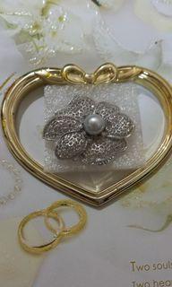 Silvery gray  brooch 14mm South sea pearl