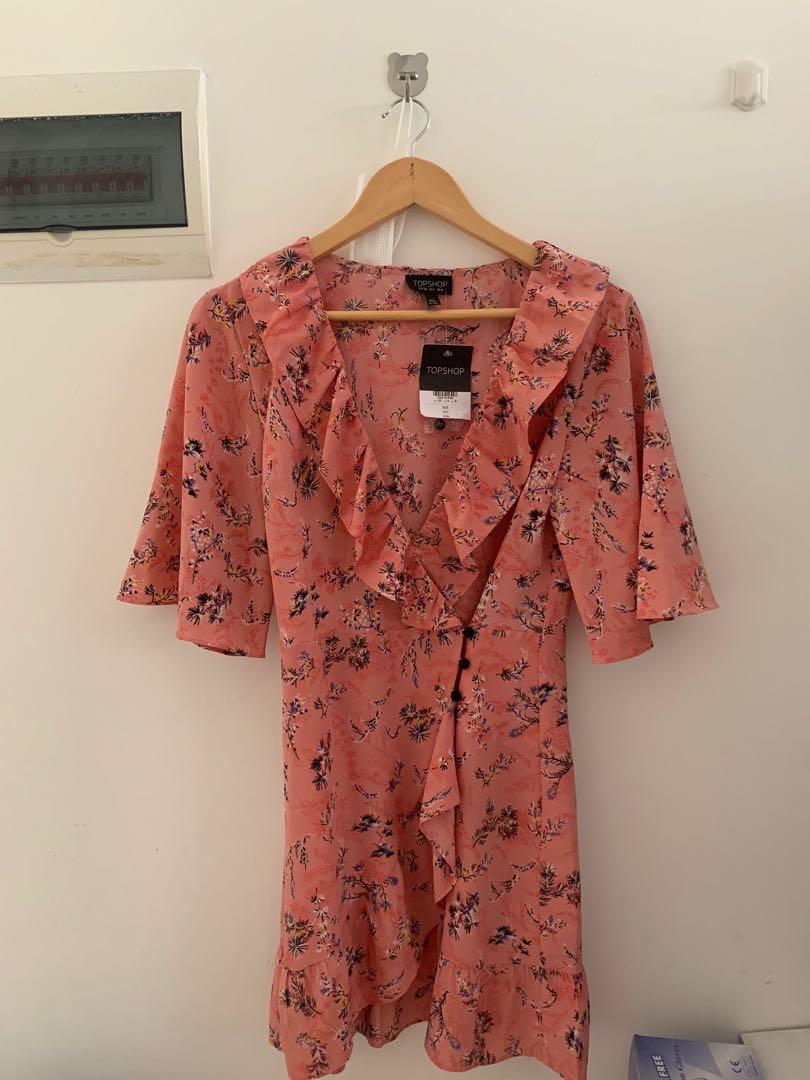 Topshop pink dress (Category: Dresses) located in Manila. Submitted by declutteringclosett (Listing ID 1144859222, Image 1). Description: As worn by kathryn and julia barretto!💖 Actual photo posted NEVER WORN. Dont ask for ACTUAL when worns. tags are still INTACT.