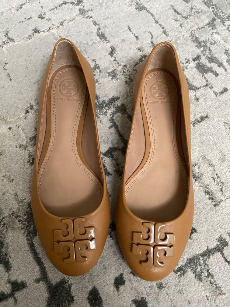 Tory Burch Shoes GOOD DEAL Barang Mewah Pakaian di Carousell