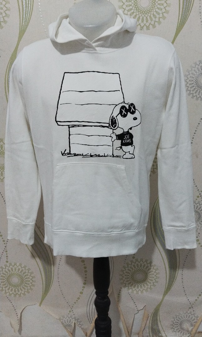Uniqlo x KAWS x PEANUTS, Fesyen Pria 