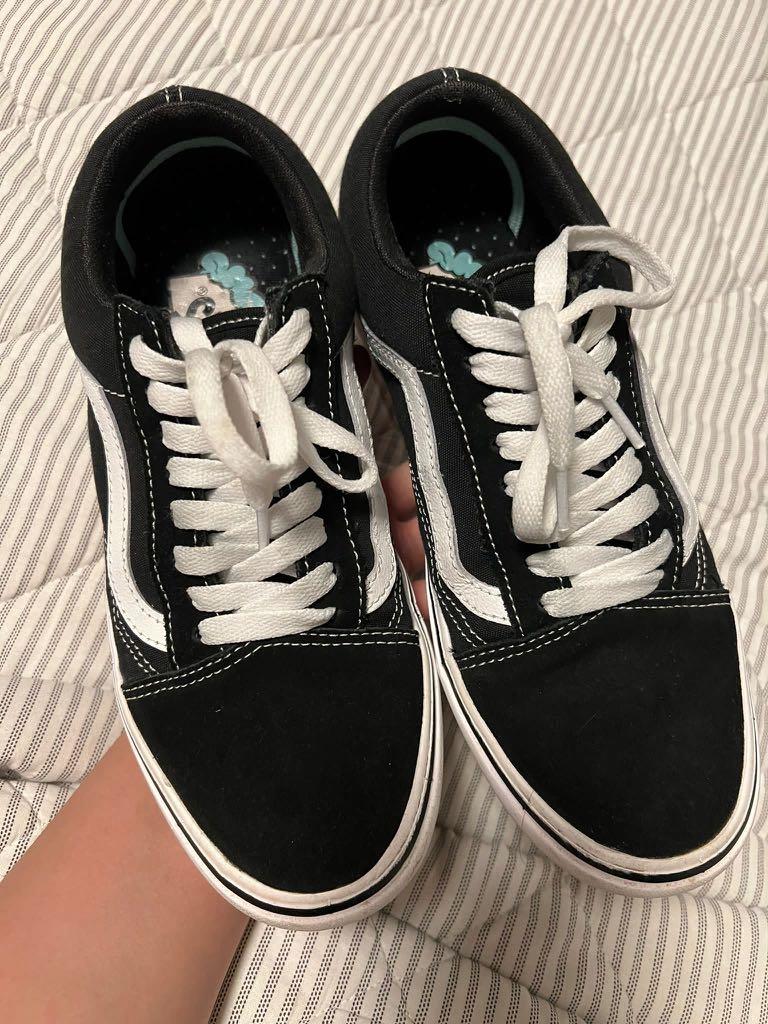 Vans Comfycush Old Skool B W Men s Fashion Footwear Sneakers on Carousell