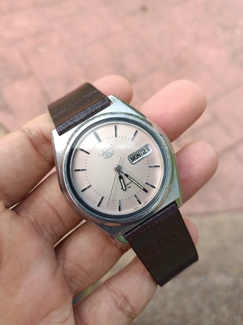 Vintage watch Seiko 5 salmon dial automatic, Men's Fashion, Watches &  Accessories, Watches on Carousell