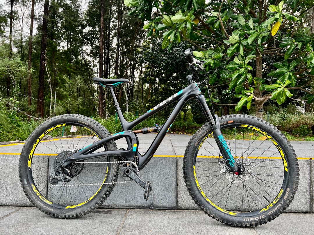 27.5 29er Yeti SB5 Full Carbon mountain bike medium Sports Equipment Bicycles Parts Bicycles on Carousell