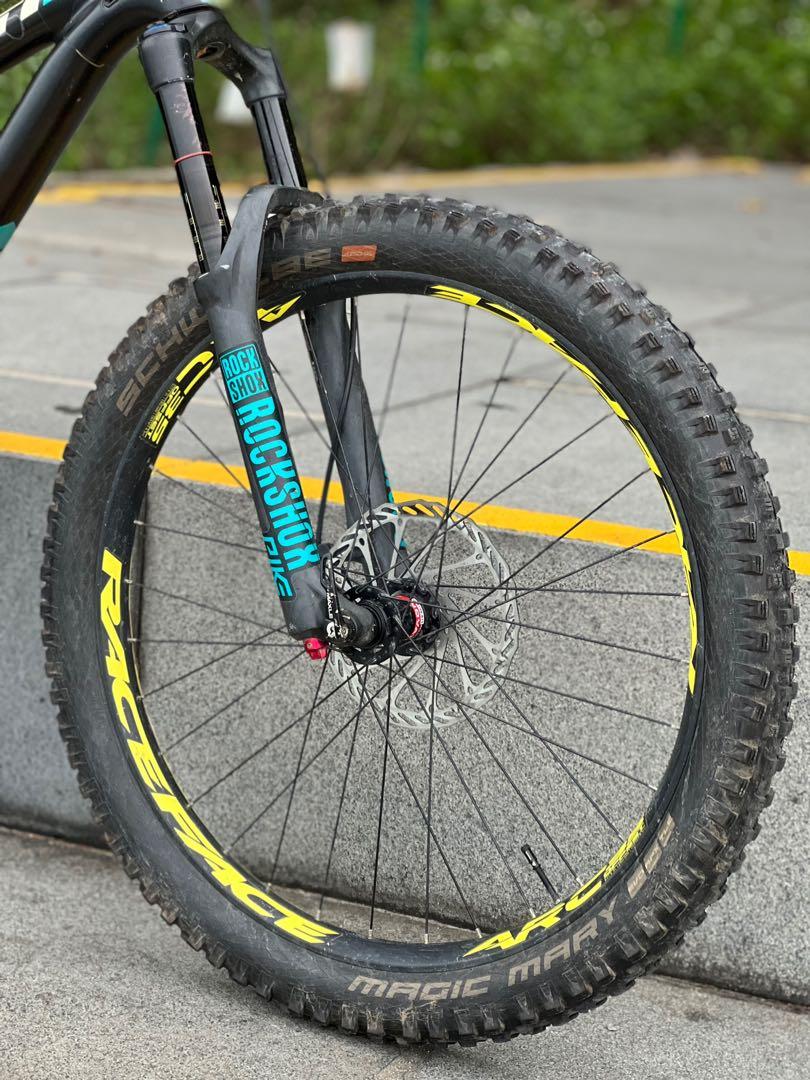 27.5 29er Yeti SB5 Full Carbon mountain bike medium Sports Equipment Bicycles Parts Bicycles on Carousell