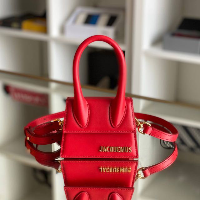 Jacquemus le hotsell chiquito red