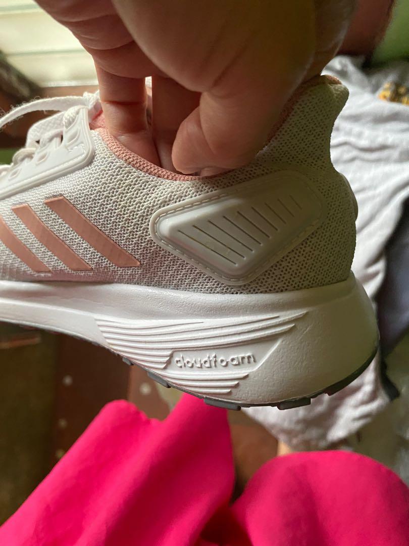 adidas cloudfoam, Women's Fashion, Footwear, Sneakers on Carousell