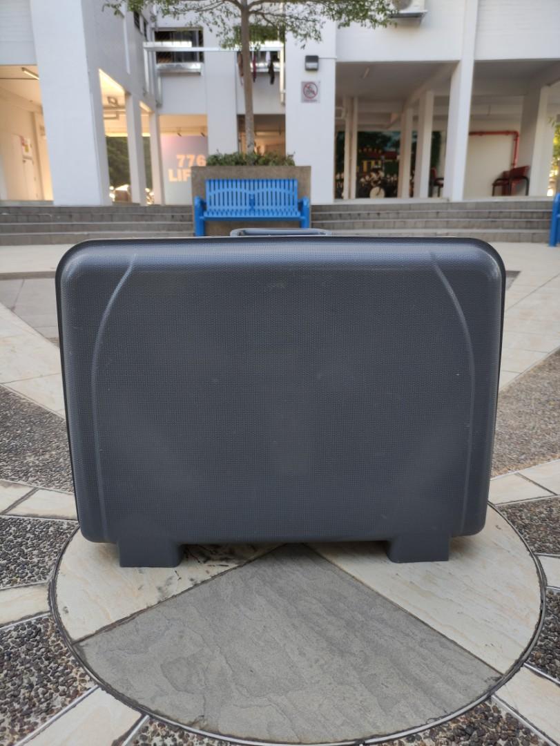 Alfa lite clearance suitcase