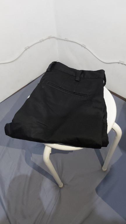 Asket Slim Black Chinos 29x30 (Category: Chinos) located in Paranaque City. Submitted by jerickochi (Listing ID 1145176977, Image 2). Description: Asket Slim Chinos in Black Size 29x30 Condition 9/10. Handled with care. Washed in cold water and air dried. Any well-considered wardrobe requires a pair of versatile trousers. Developed to perfection over 31 months, our Chinos are tailored from mid-weight Italian cotton-satin weave with a hint of stre