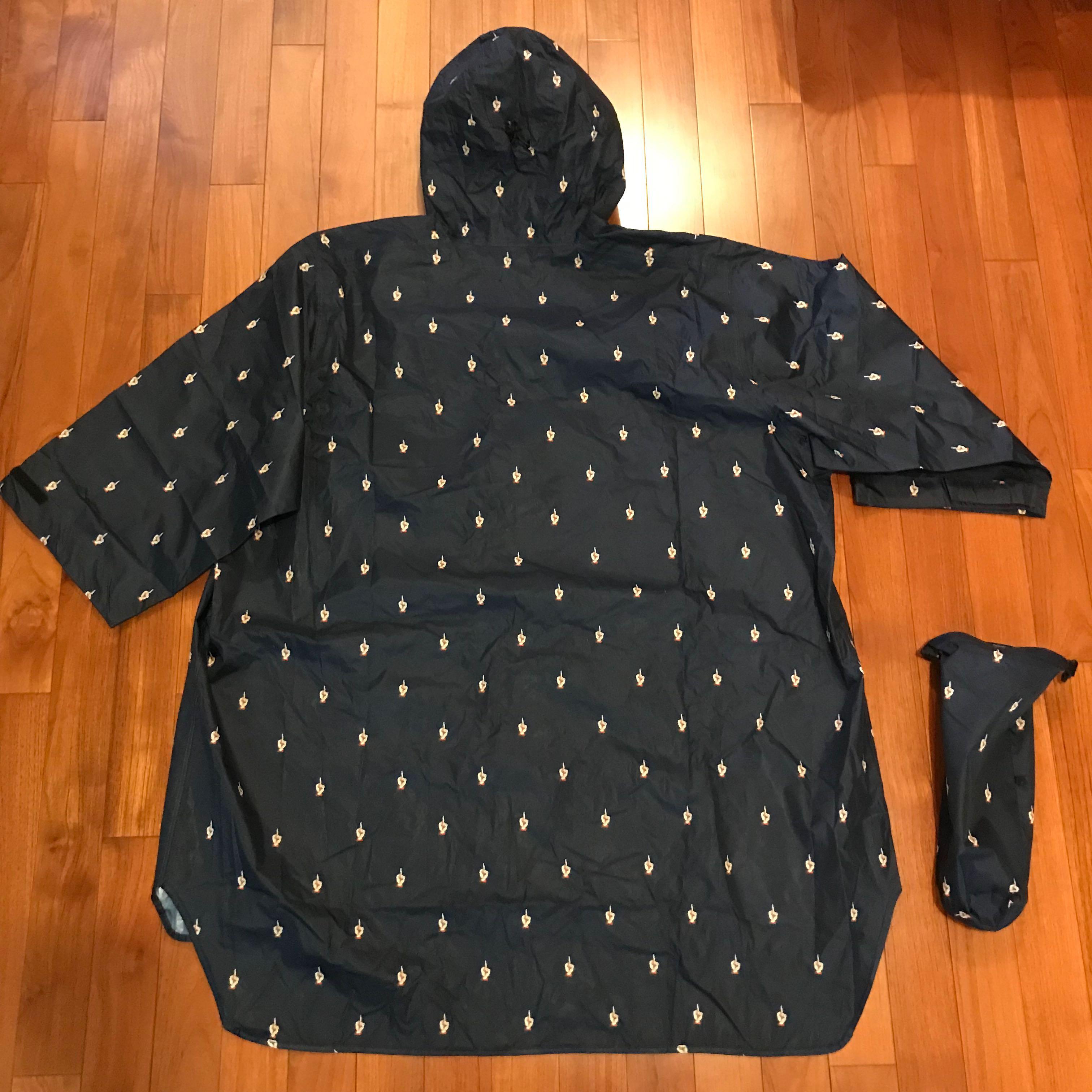 AUTH UNDERCOVER X KIU LIMITED DARK BLUE MIDDLE FINGER PRINT OVERSIZE  RAINCOAT, 男裝, 外套及戶外衣服- Carousell