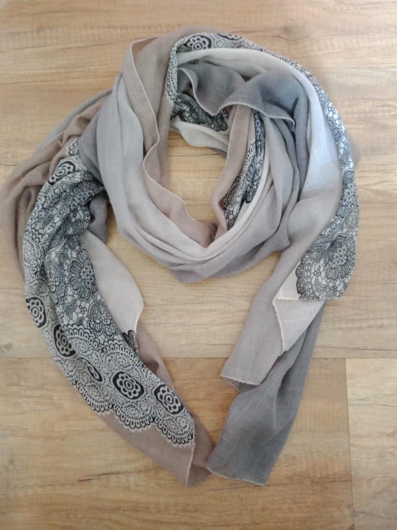 Scarf batik keris top