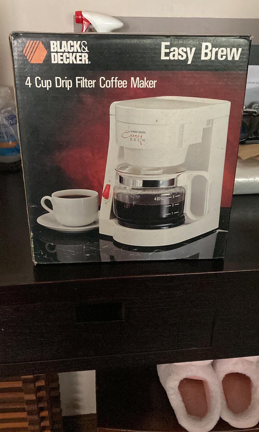 Black & Decker Spacemaker 12-cup Coffee Maker 110 VOLTS, TV & Home  Appliances, Kitchen Appliances, Coffee Machines & Makers on Carousell