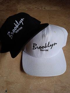 BROOKLYN NEW YORK SCRIPT SNAPBACK CAP